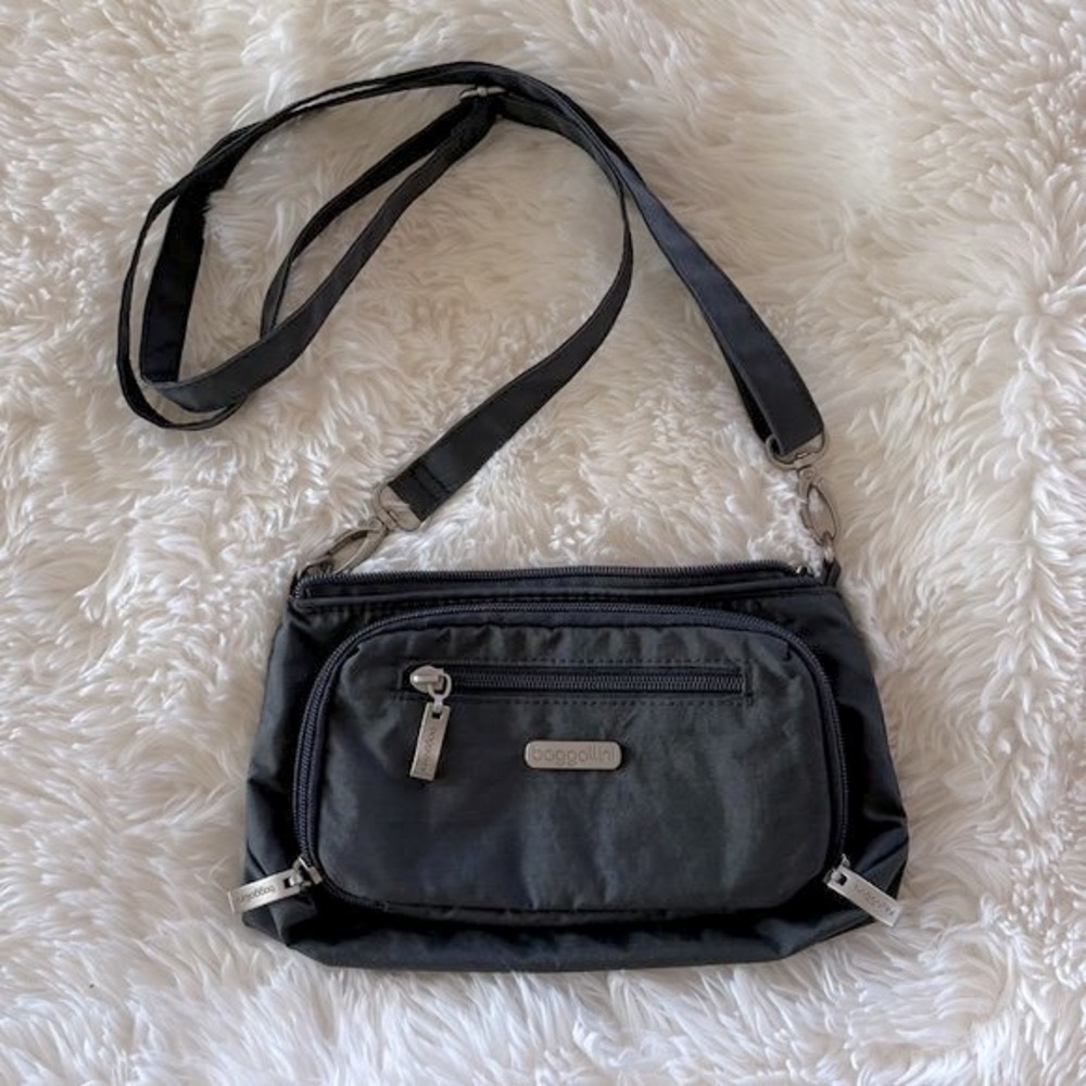 Baggallini Small Crossbody Wallet Clutch Bag Gray & Pink